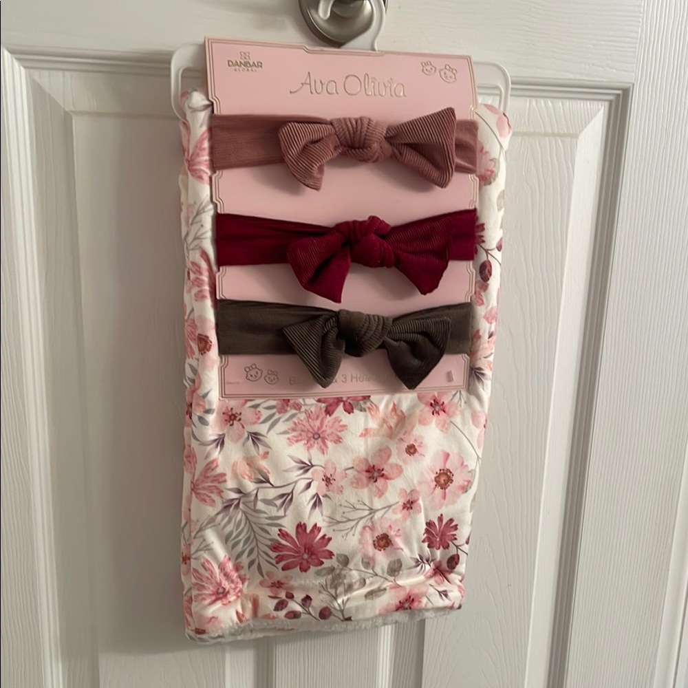 Pink and Red Floral Hair Bow Organizer